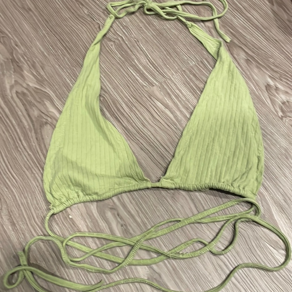 Green crop top